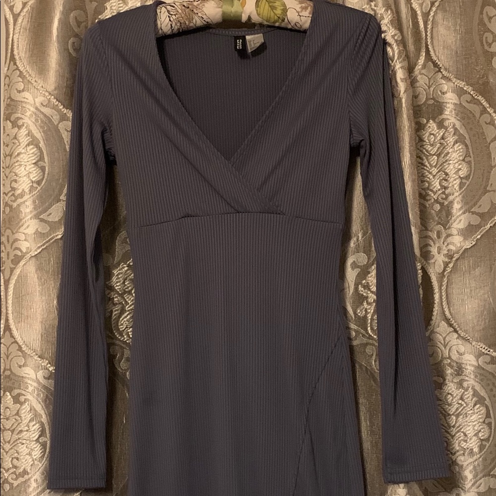 Grey dress with slit